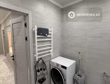 2-комнатная квартира, этаж 1 из 9, 73 м², миниатюра 12