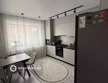 2-комнатная квартира, этаж 1 из 9, 73 м², миниатюра 6