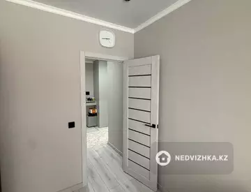 2-комнатная квартира, этаж 1 из 9, 73 м², миниатюра 8