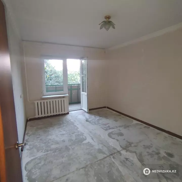 2-комнатная квартира, этаж 4 из 5, 43 м²
