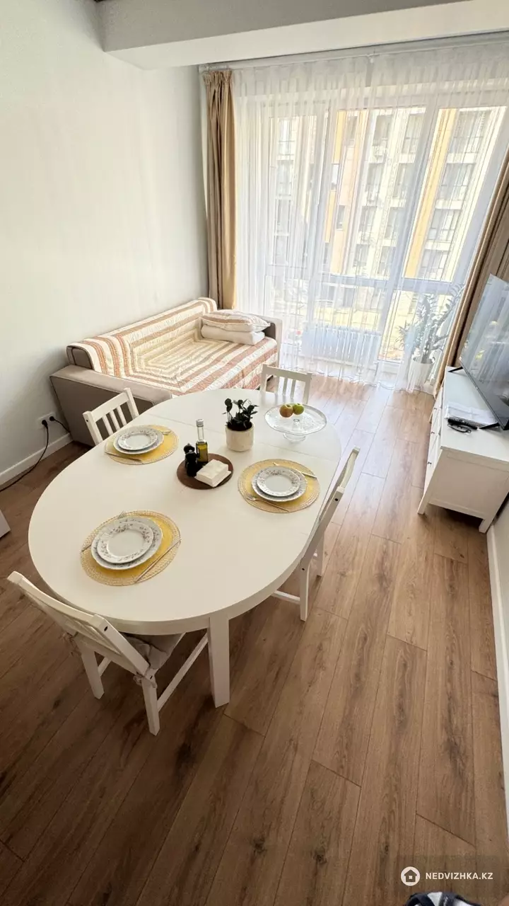 2-комнатная квартира, этаж 3 из 10, 50 м², фотография 2