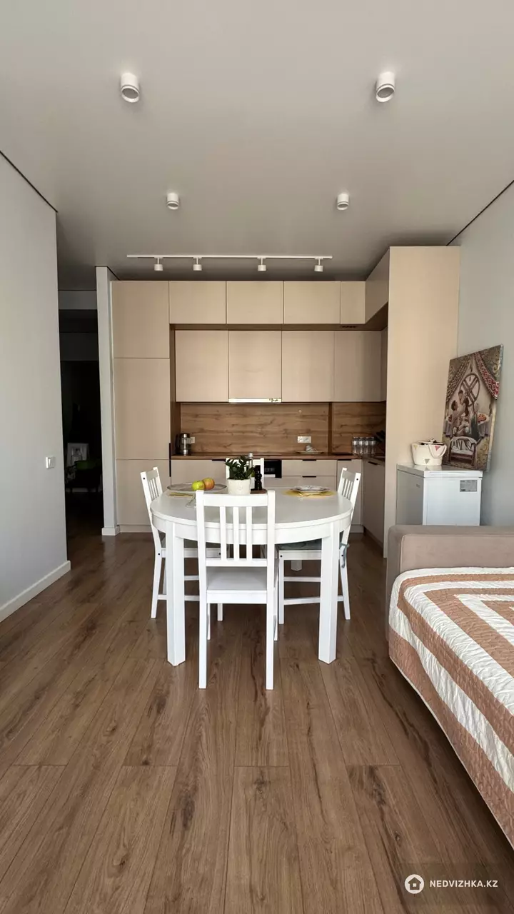 2-комнатная квартира, этаж 3 из 10, 50 м², фотография 4
