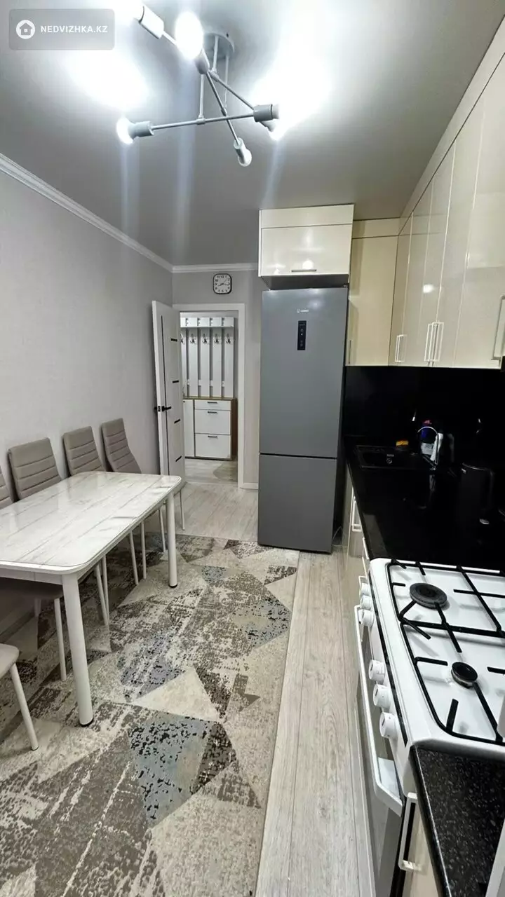 3-комнатная квартира, этаж 10 из 10, 68 м², фотография 3