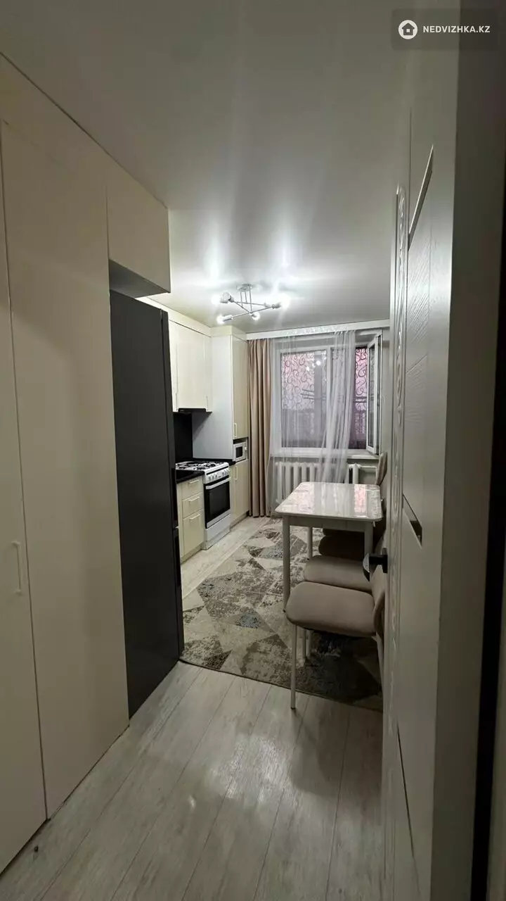 3-комнатная квартира, этаж 10 из 10, 68 м², фотография 4