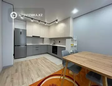 2-комнатная квартира, этаж 4 из 16, 52 м², На длительный срок