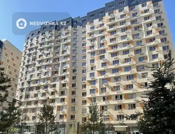 2-комнатная квартира, этаж 4 из 16, 52 м², На длительный срок