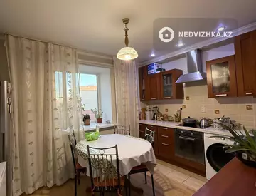 2-комнатная квартира, этаж 7 из 12, 68 м², миниатюра 2