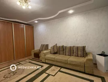 2-комнатная квартира, этаж 7 из 12, 68 м², миниатюра 4