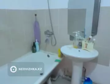 1-комнатная квартира, этаж 3 из 6, 35 м², миниатюра 2