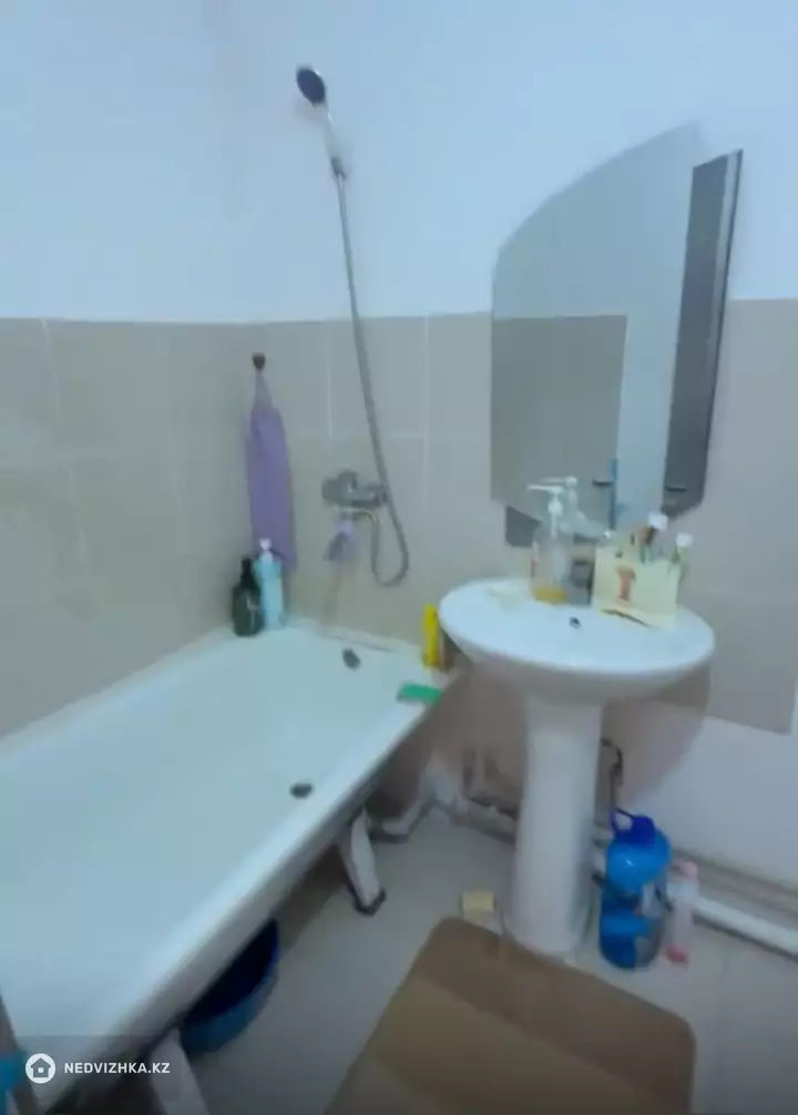 1-комнатная квартира, этаж 3 из 6, 35 м², фотография 2