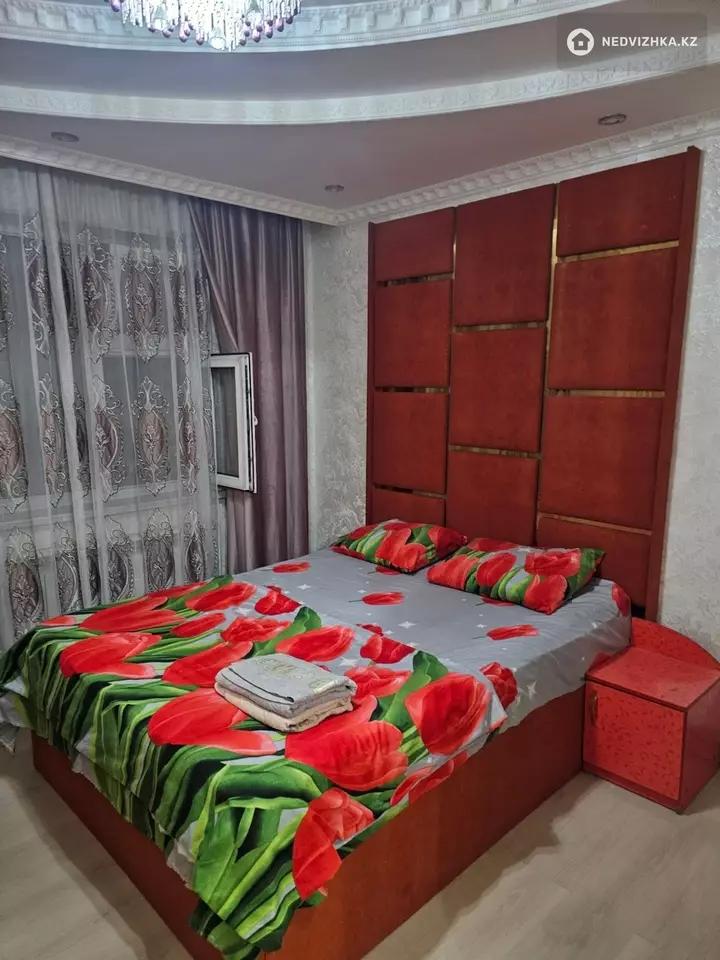 3-комнатная квартира, этаж 4 из 5, 60 м², Посуточно