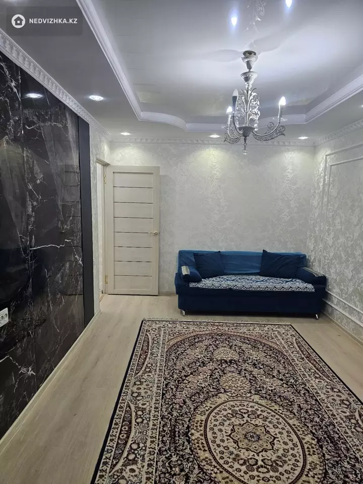 3-комнатная квартира, этаж 4 из 5, 60 м², Посуточно, фотография 2