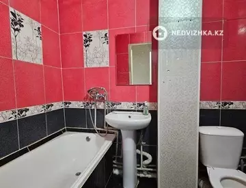 3-комнатная квартира, этаж 4 из 5, 60 м², Посуточно, миниатюра 6