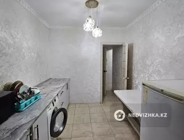 3-комнатная квартира, этаж 4 из 5, 60 м², Посуточно, миниатюра 7