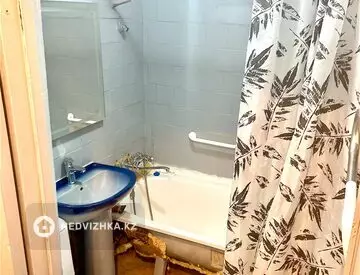 2-комнатная квартира, этаж 4 из 4, 42 м², На длительный срок