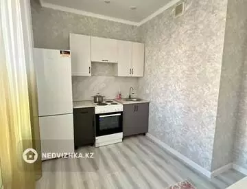 1-комнатная квартира, этаж 8 из 10, 40 м², миниатюра 4
