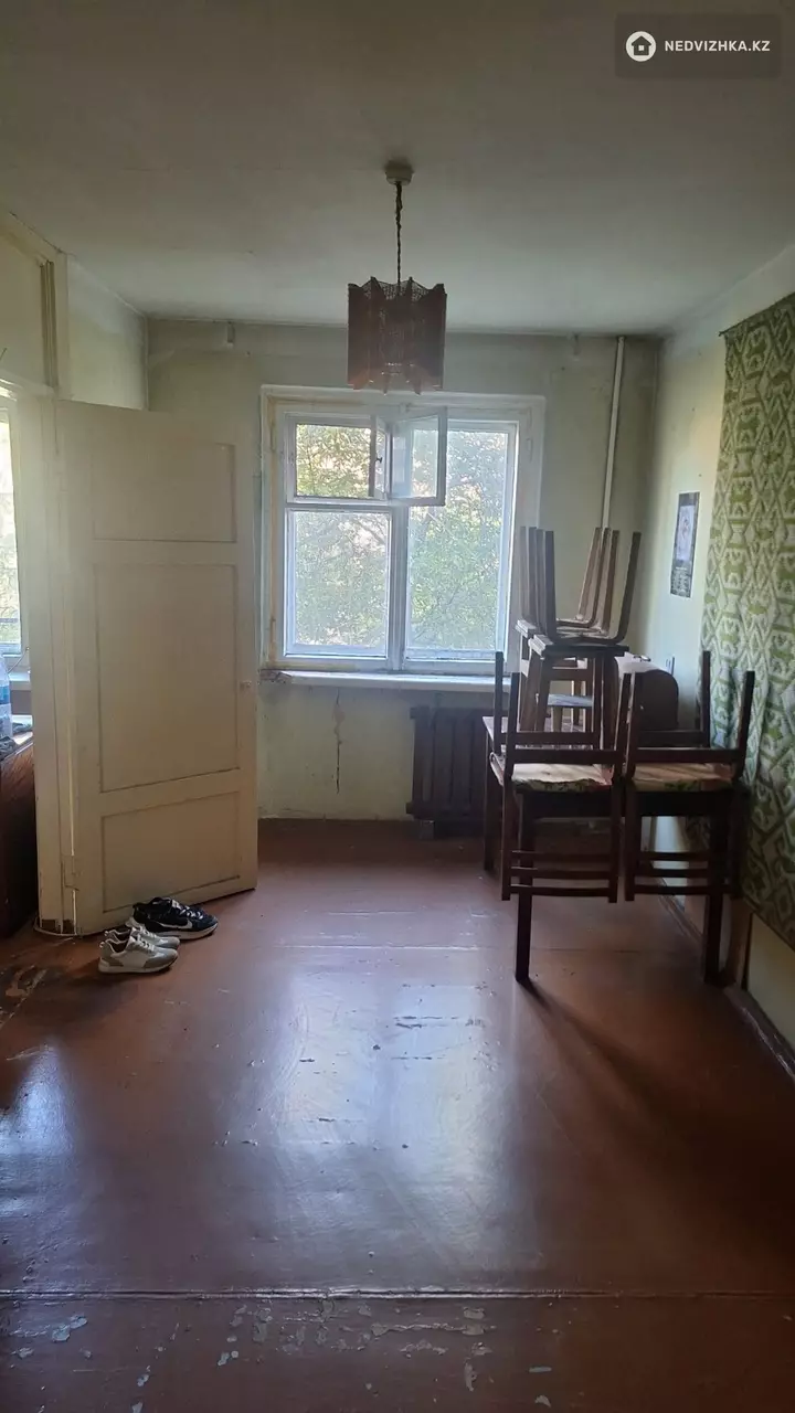 2-комнатная квартира, этаж 4 из 5, 46 м², фотография 3