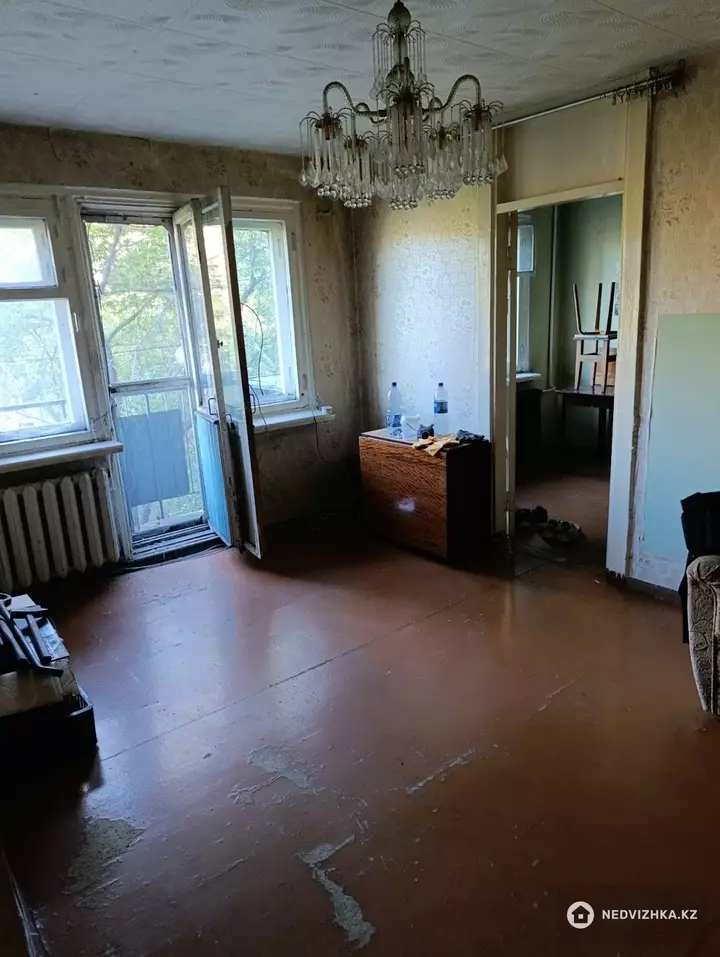 2-комнатная квартира, этаж 4 из 5, 46 м², фотография 2