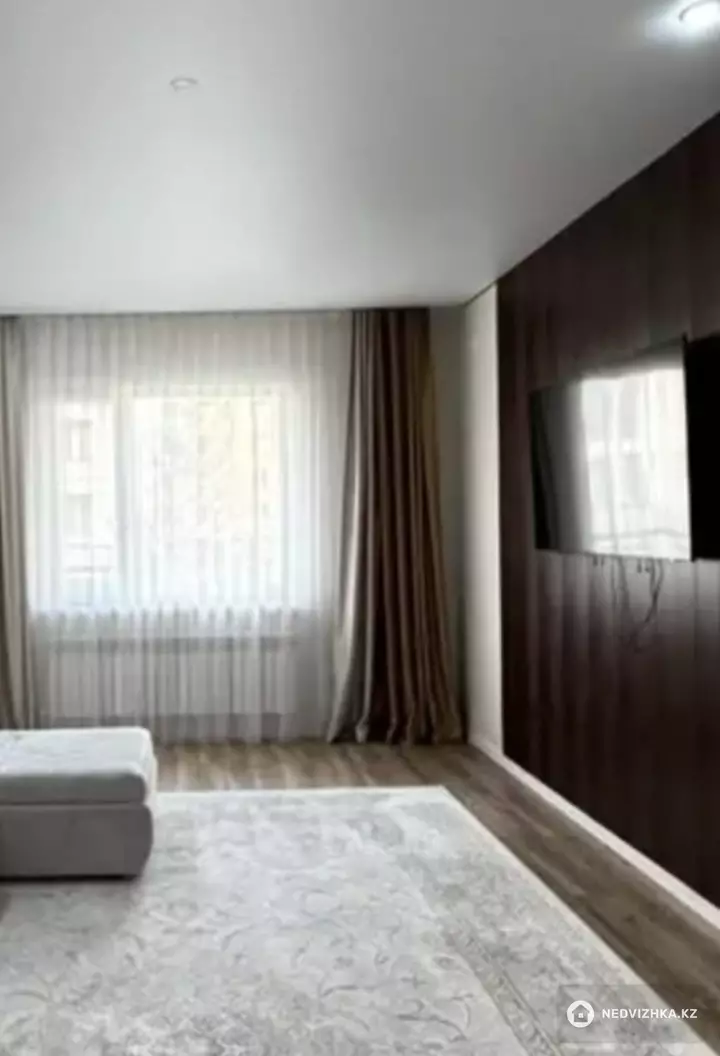 2-комнатная квартира, этаж 2 из 8, 72 м², фотография 3