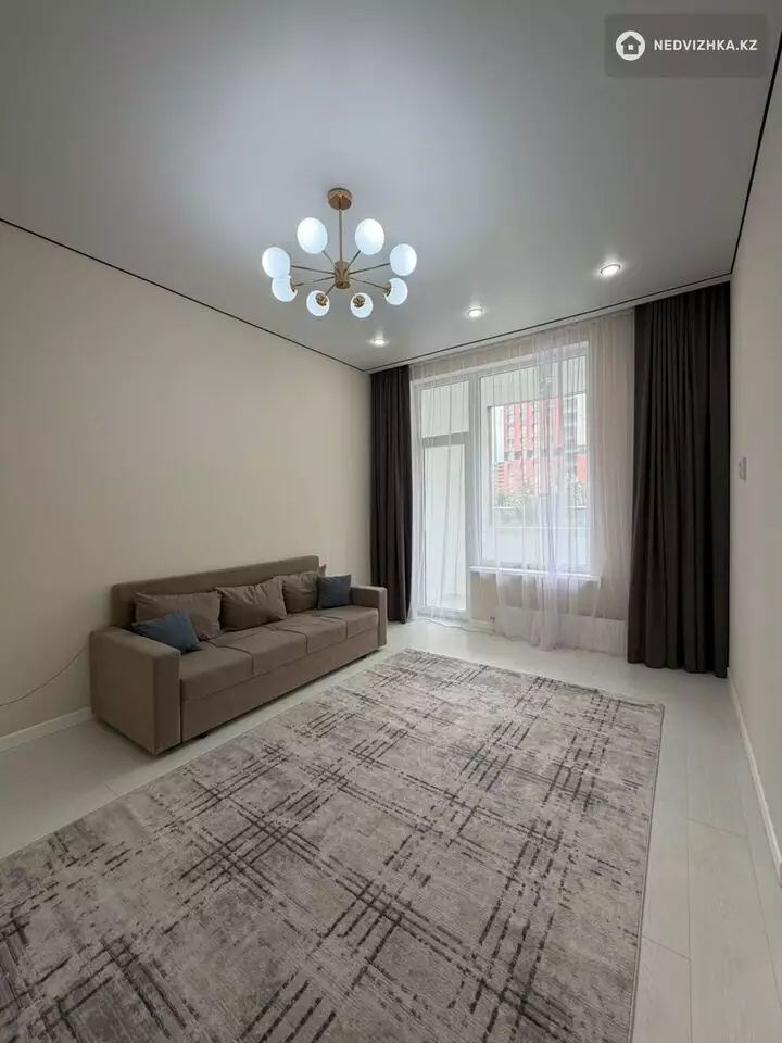 2-комнатная квартира, этаж 2 из 8, 72 м², фотография 2