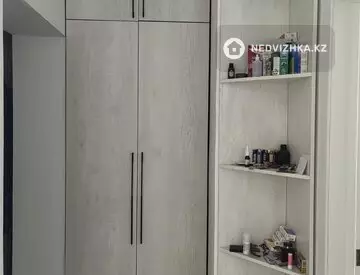 1-комнатная квартира, этаж 3 из 9, 42 м²