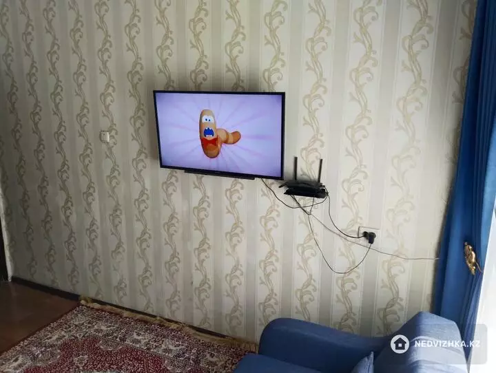 3-комнатная квартира, этаж 3 из 5, 70 м², фотография 2