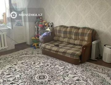 2-комнатная квартира, этаж 2 из 5, 45 м², На длительный срок
