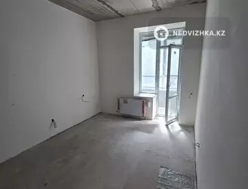 2-комнатная квартира, этаж 3 из 9, 58 м², миниатюра 6