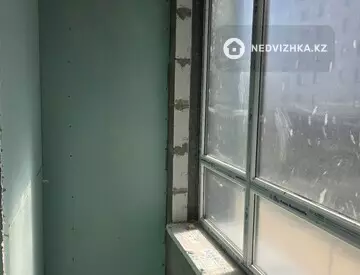 2-комнатная квартира, этаж 3 из 9, 58 м², миниатюра 12