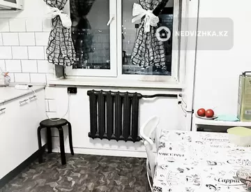 1-бөлмелі пәтер, қабат 9 барлық қабат саны 9, 37 м², 10-нобай