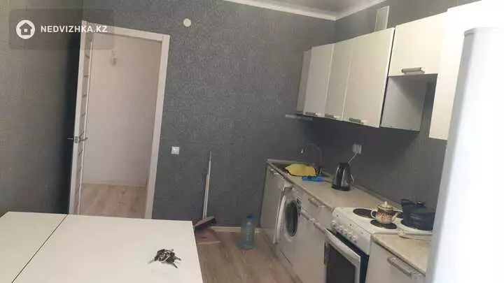 1-комнатная квартира, этаж 5 из 10, 43 м², На длительный срок, фотография 2