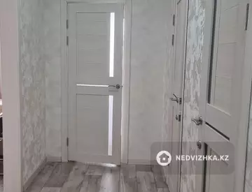 2-комнатная квартира, этаж 4 из 9, 61 м²