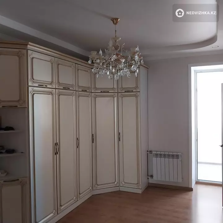 4-комнатная квартира, этаж 3 из 4, 134 м², 3-фотосурет