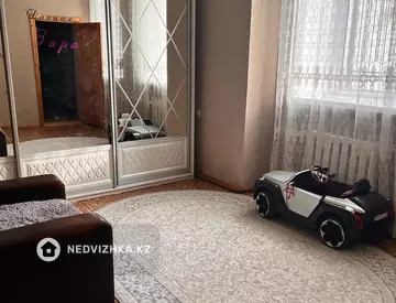 5-бөлмелі пәтер, қабат 1 барлық қабат саны 2, 204 м², 12-нобай
