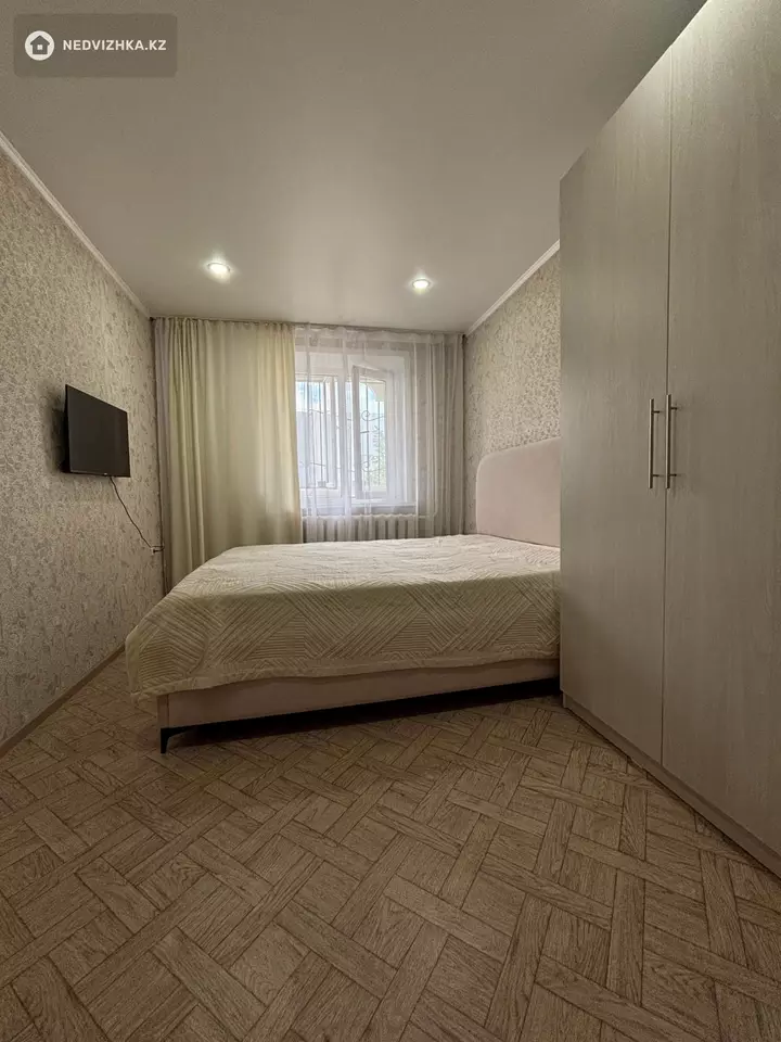 2-комнатная квартира, этаж 1 из 9, 53 м², фотография 4