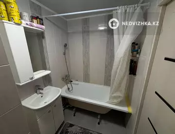 2-комнатная квартира, этаж 1 из 9, 53 м², миниатюра 11