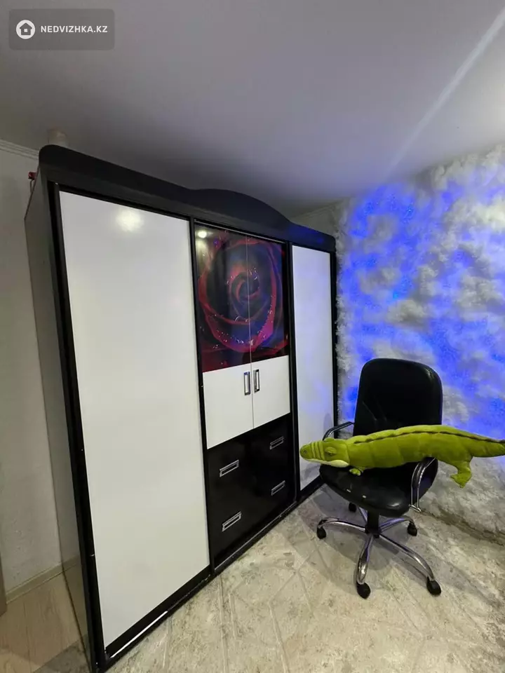 3-комнатная квартира, этаж 2 из 5, 53 м², фотография 4