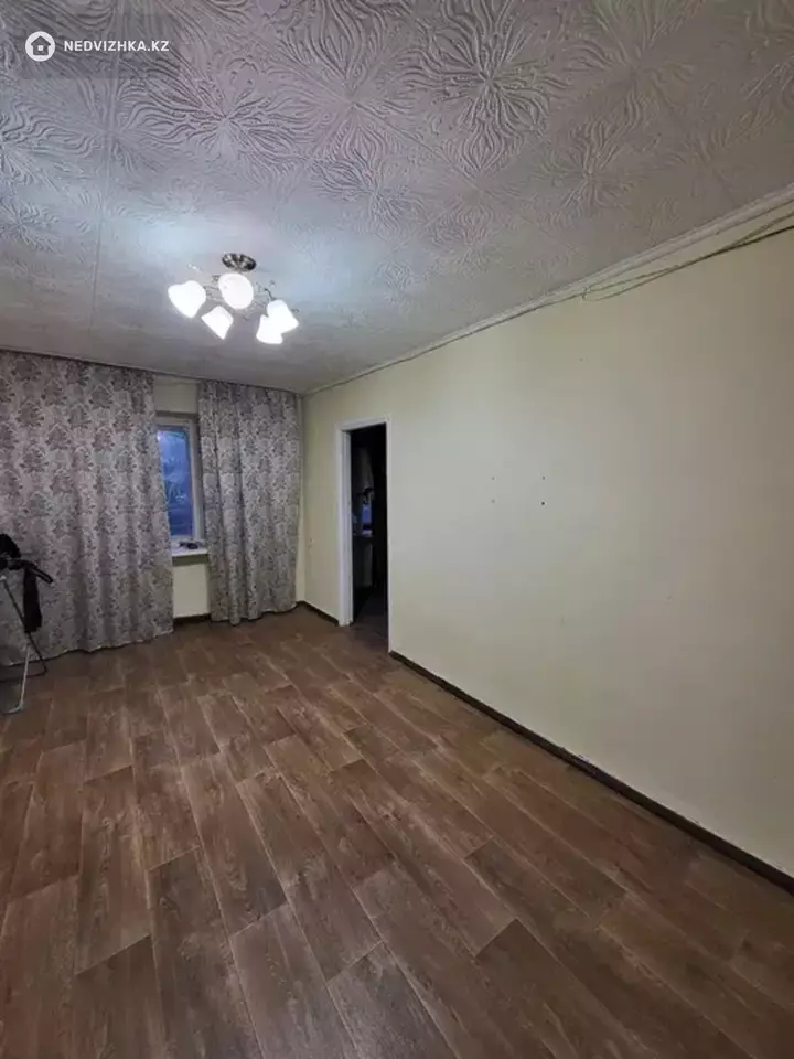 3-комнатная квартира, этаж 1 из 4, 55 м², фотография 3