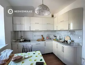 3-комнатная квартира, этаж 5 из 5, 87 м², миниатюра 12