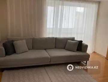 4-комнатная квартира, этаж 4 из 9, 90 м²
