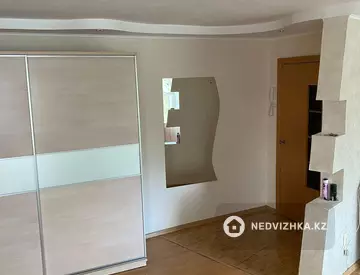 4-комнатная квартира, этаж 4 из 9, 90 м²