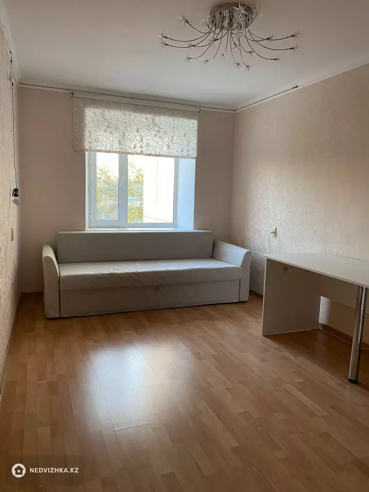 4-комнатная квартира, этаж 4 из 9, 90 м², фотография 5