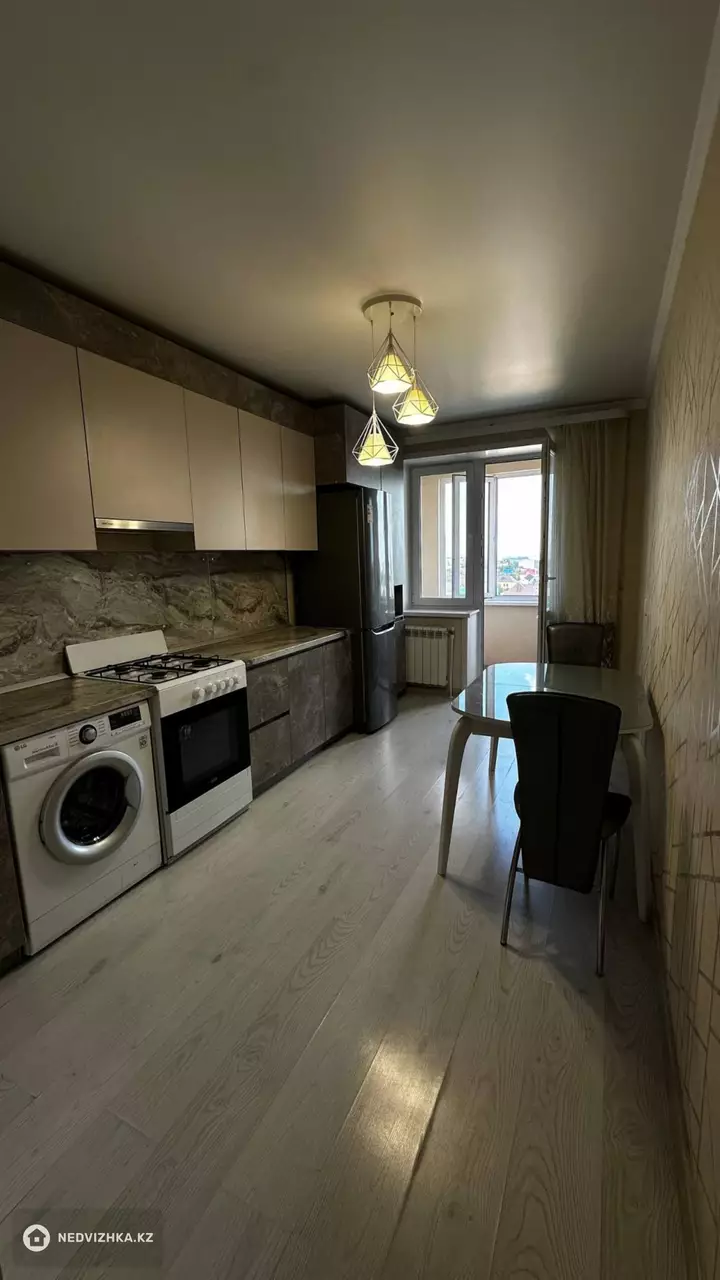 1-комнатная квартира, этаж 9 из 9, 40 м², фотография 4