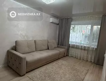 3-комнатная квартира, этаж 1 из 5, 64 м²