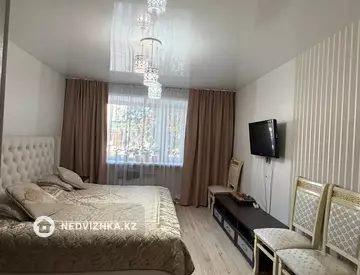 3-комнатная квартира, этаж 1 из 5, 64 м²