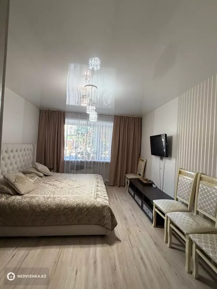 3-комнатная квартира, этаж 1 из 5, 64 м², фотография 5