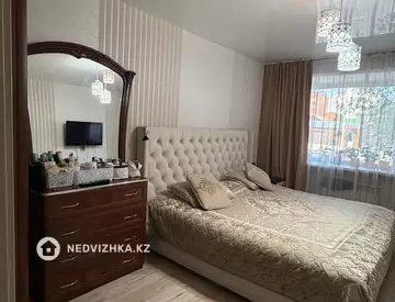 3-комнатная квартира, этаж 1 из 5, 64 м², миниатюра 6