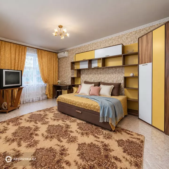 45 м², 1-комнатная квартира, этаж 1 из 5, 45 м², На длительный срок, изображение - 1