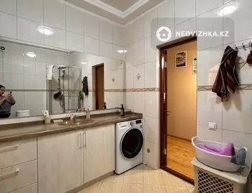 5-комнатная квартира, этаж 3 из 3, 316 м², миниатюра 11