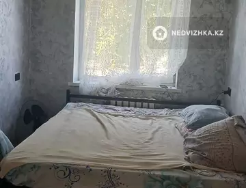 2-комнатная квартира, этаж 3 из 5, 53 м², На длительный срок